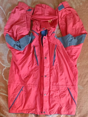 Bailo Italian ski snowboard jacket size L like new, red