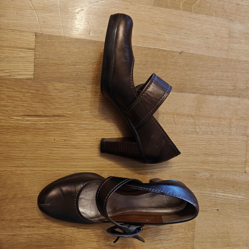 Clarks leather platform pumps bronze like new, size 38