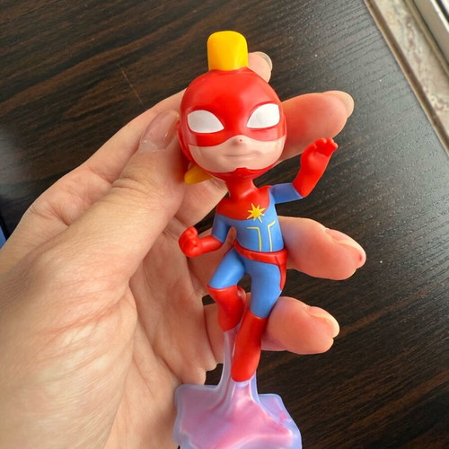 Kinder Flash Avengers figure like new