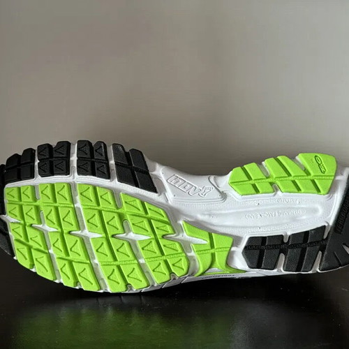 Inov-8 Roadclaw 275 men's shoes new, size 42