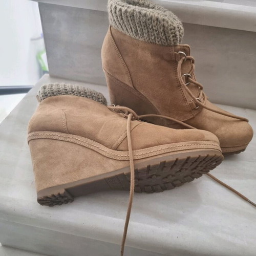 Women's boots like new, beige, size 39