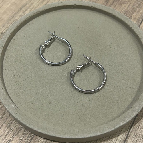 Medium-sized hoop earrings like new, silver with secure clasp