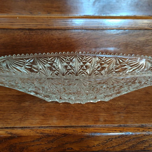 Oval crystal or glass platter like new with embossed patterns
