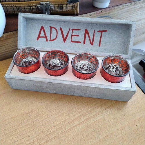 Wooden box with four tealight candle holders