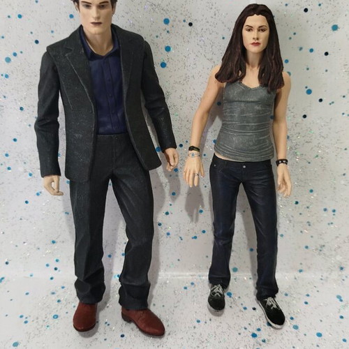 Twilight Eclipse Edward Cullen and Bella Swan action figures like new