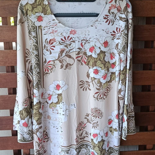 Chico's Floral Blouse with Flare Sleeves XL like new, beige multicolor