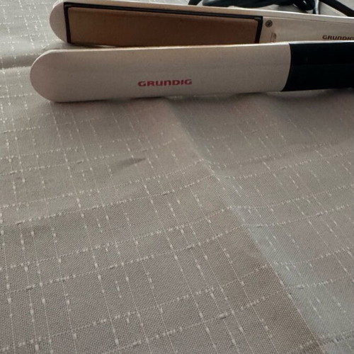 Grundig Hair Straightener used with ionic function and LED display