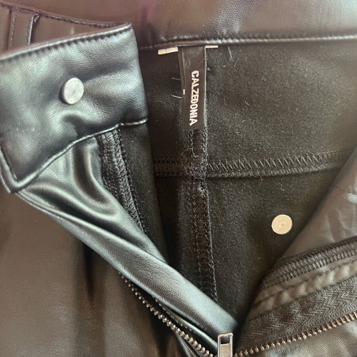 Pants new, size M, black