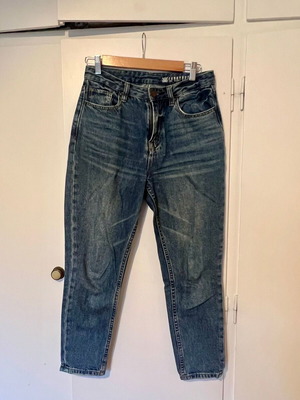 Funky Buddha jeans size 26 like new, ankle length, blue