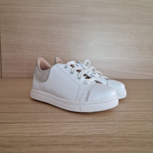Gorgino Baptism Sneakers White size 22 like new