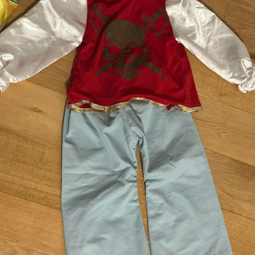 Children's carnival costumes used for ages 2-5
