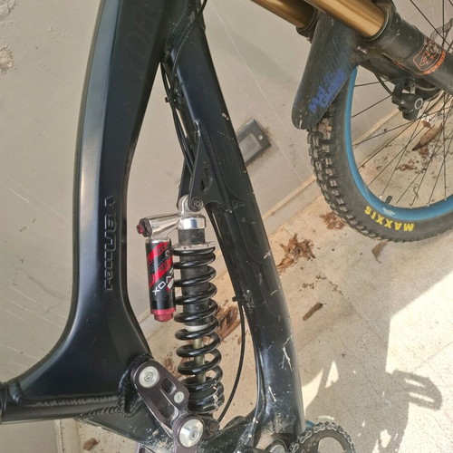 MTB Downhill Custom Commencal Furious Special Project with FoxFactory Kashima