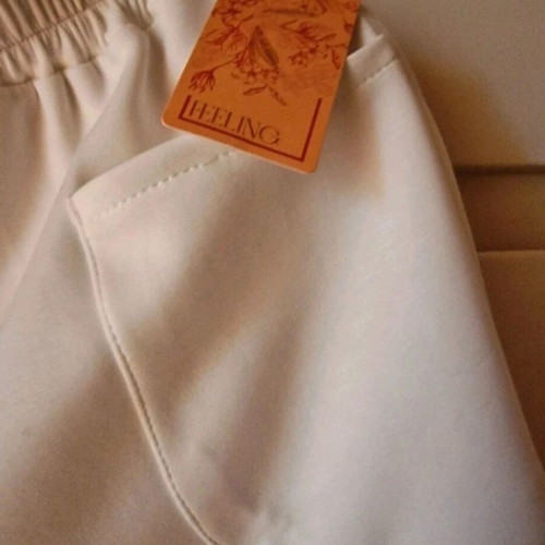 White fleece pants below calf, brand feeling, new