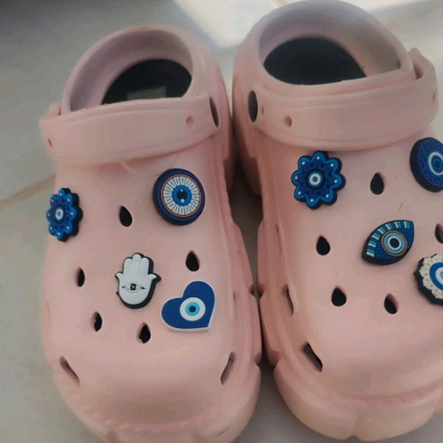 Women's slippers lightly used, size 39