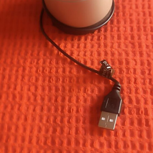Bluetooth portable speaker like new, bass reflex