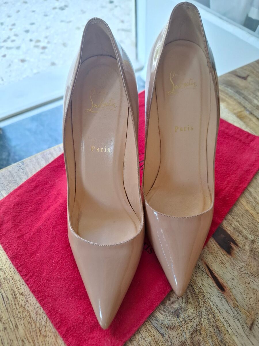 Christian Louboutin Pigalle ベージュ 39 美品 Christian Louboutin Pigalle Nude Heels… - € 280,00 - Vendora.cy
