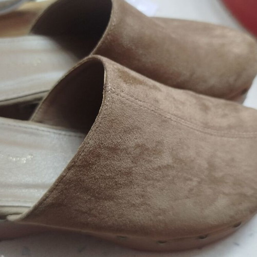 Clogs size 40, worn once in excellent condition