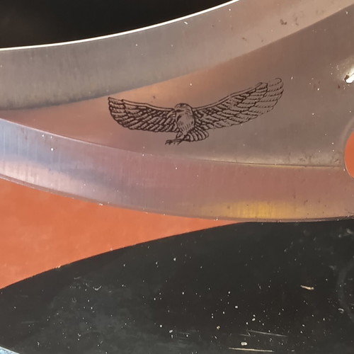 Alien decorative knife like new with eagle base