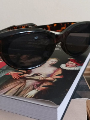 Tortoise sunglasses used, brown