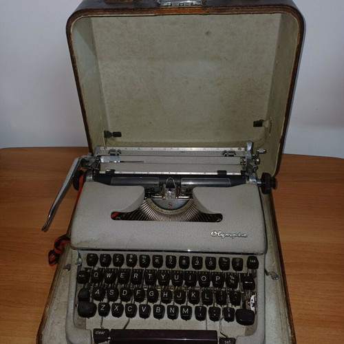Olympia antique typewriter used