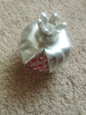 Silver pomegranate 925 large, like new (8x8 cm)