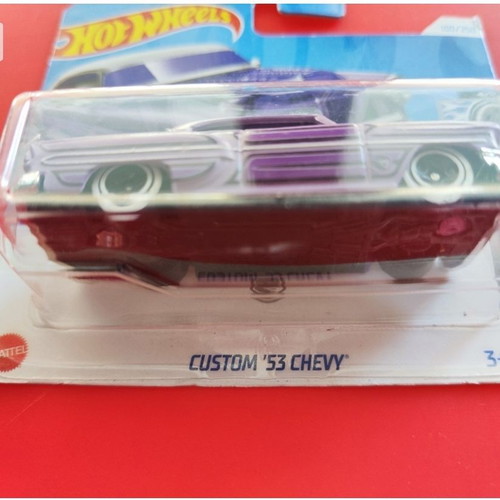 Hot Wheels Treasure Hunt TH car, sealed carded collectible