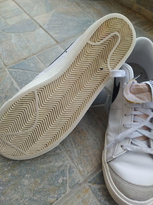 Nike athletic shoes used, size 43, white