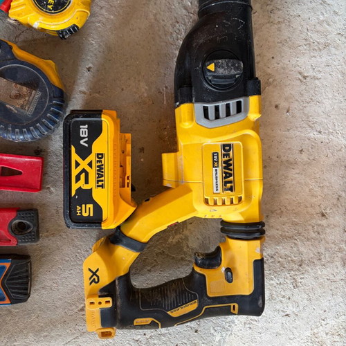 Dewalt cordless power tool with Parkside drill and hand tools