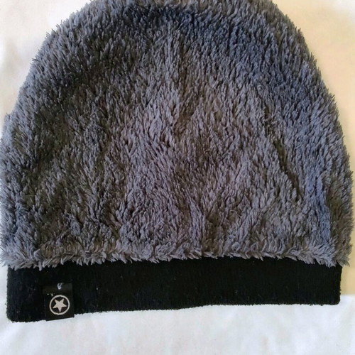 Thermal beanie black with gray stripes like new
