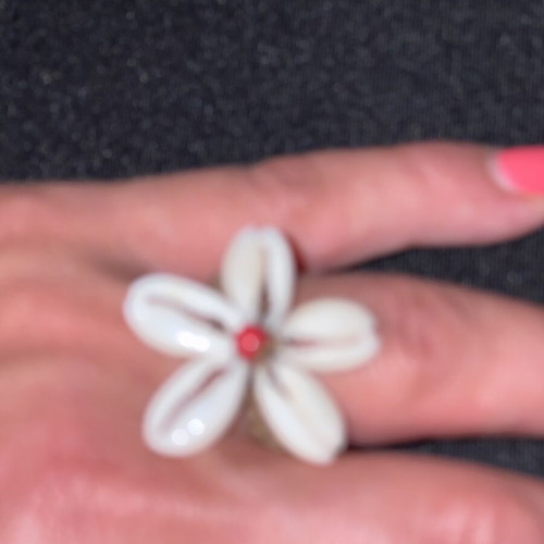 Daisy ring used, white and gray