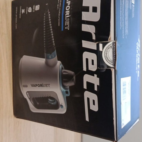 Steam Cleaner like new with multiple attachments