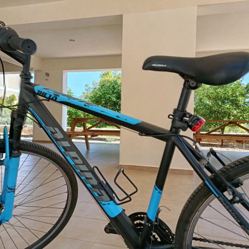 Alpina trekking bicycle 28 inch with 6 speeds used, blue