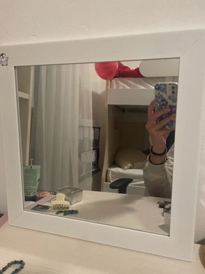 Wall mirror like new