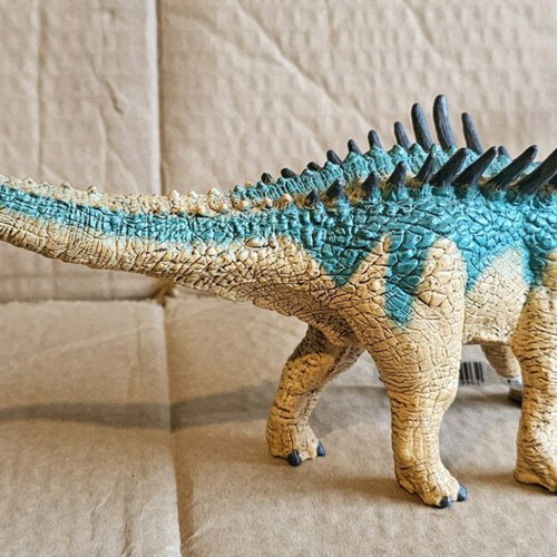 Agustinia and Acrocanthosaurus dinosaur figures Schleich new set