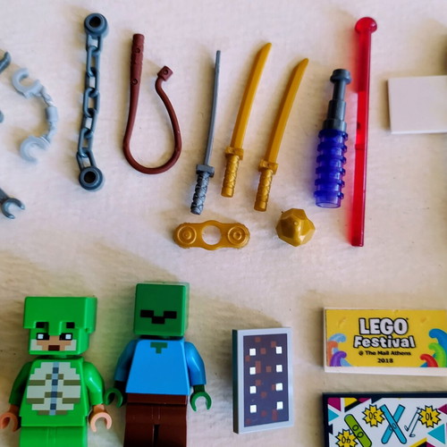 LEGO Minecraft, Spider-Man, City minifigures and accessories set