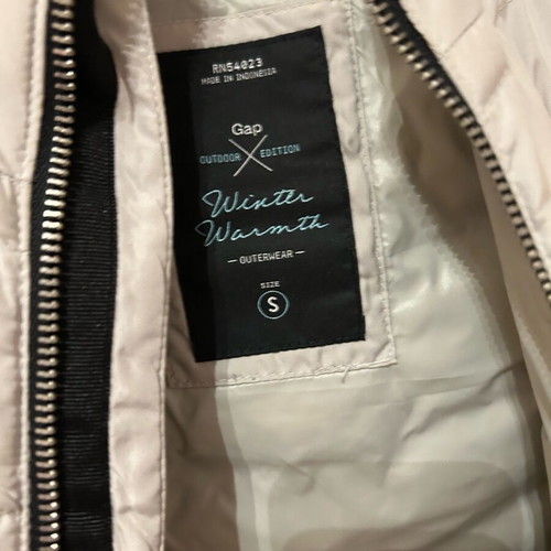 GAP sleeveless jacket like new, grey, size S