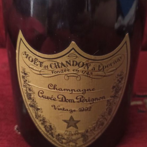 Champagne Cuvée Dom Perignon Vintage 1992 new, sealed bottle