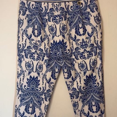 Lynne pants size 44 blue and white like new