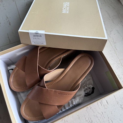 Michael Kors leather slippers like new, size 38, brown