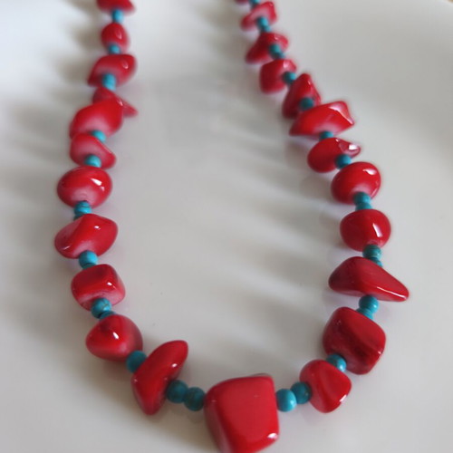 Nephrite and chalcedony necklace