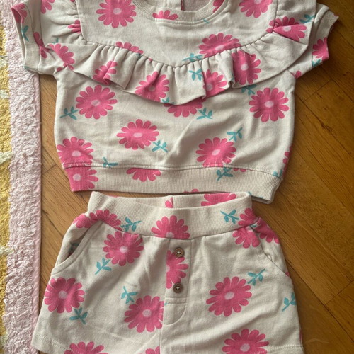 Jessica Simpson baby girl set new, size 12 months