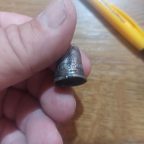 Silver thimbles used, pack