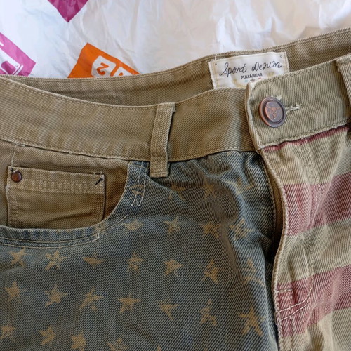 Khaki shorts with flag Pull & Bear like new, size S