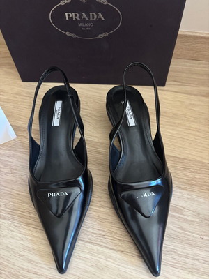 Prada mules 38 νούμερο σαν καινούργιο, μαύρες γόβες με kitten heel