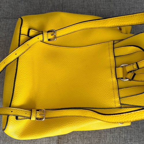 Backpack Kem like new, yellow