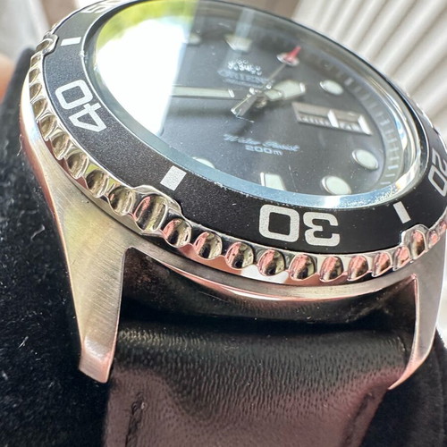 Orient Mako automatic dive watch like new with leather strap