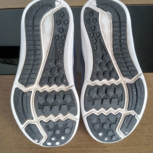 Nike athletic shoes size 26 used, blue