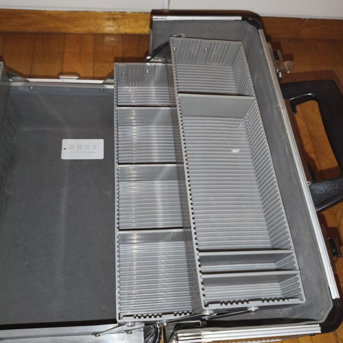 M.U.S.T Make-Up Studio Makeup Case like new