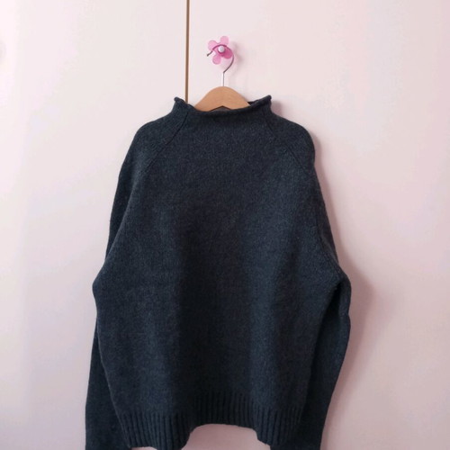 Calvin Klein blue pullover like new, size L