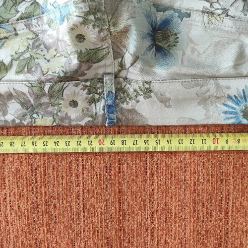 Zoya women's summer pants like new, multicolor, size S